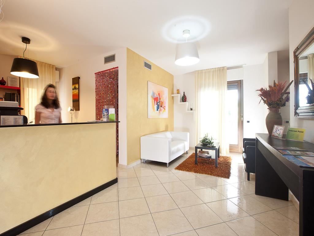 Residence La Guirita Tortoreto Dış mekan fotoğraf